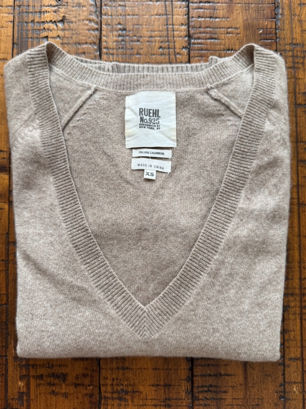Rare RUEHL No. 925 100% Italian Cashmere V-Neck Sweater XS